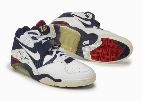 20-Nike-Basketball-Designs-that-Changed-the-Game-Nike-Air-Force-180-3