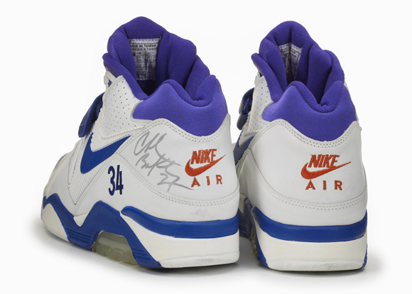 20-Nike-Basketball-Designs-that-Changed-the-Game-Nike-Air-Force-180-7