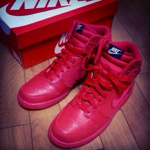 all red nike dunks