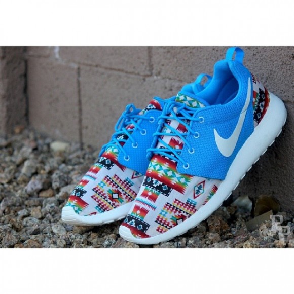 Taille komen straal Nike Roshe Run 'Native Rug' Customs by @ProfoundProduct - WearTesters
