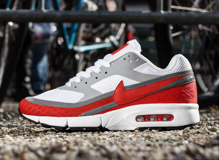 air max classic bw red