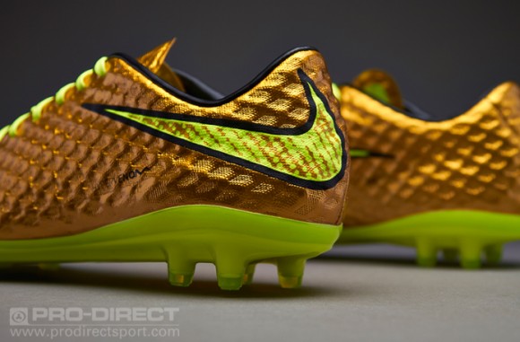 neymar gold shoes