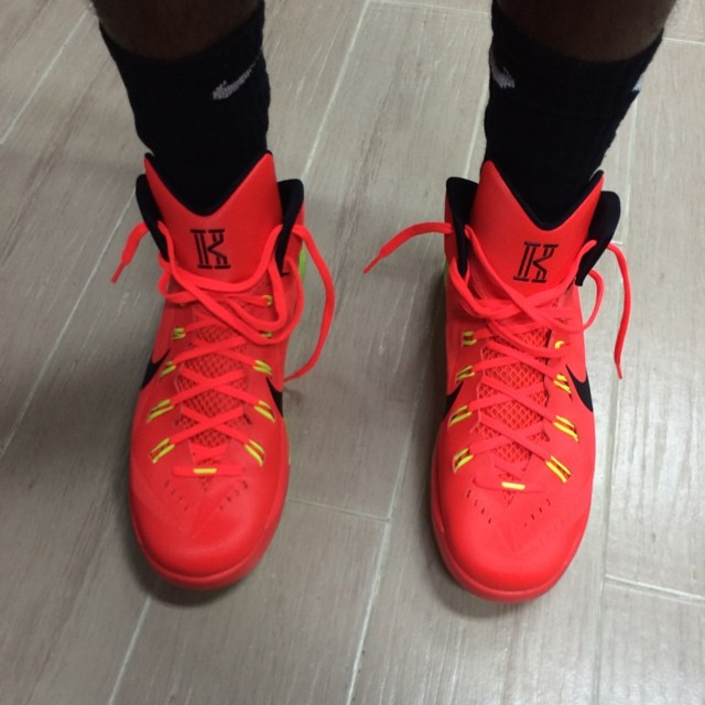 kyrie irving shoes hyperdunk yellow
