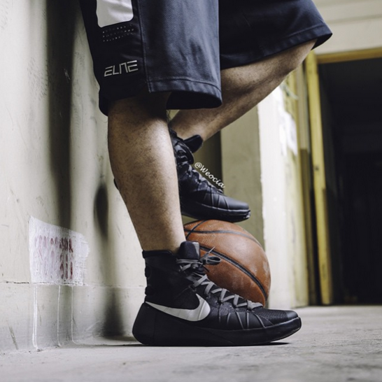 The Nike Hyperdunk 2015 Gets an On-Foot Look - WearTesters