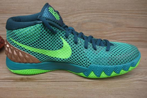 kyrie 1 green and gold