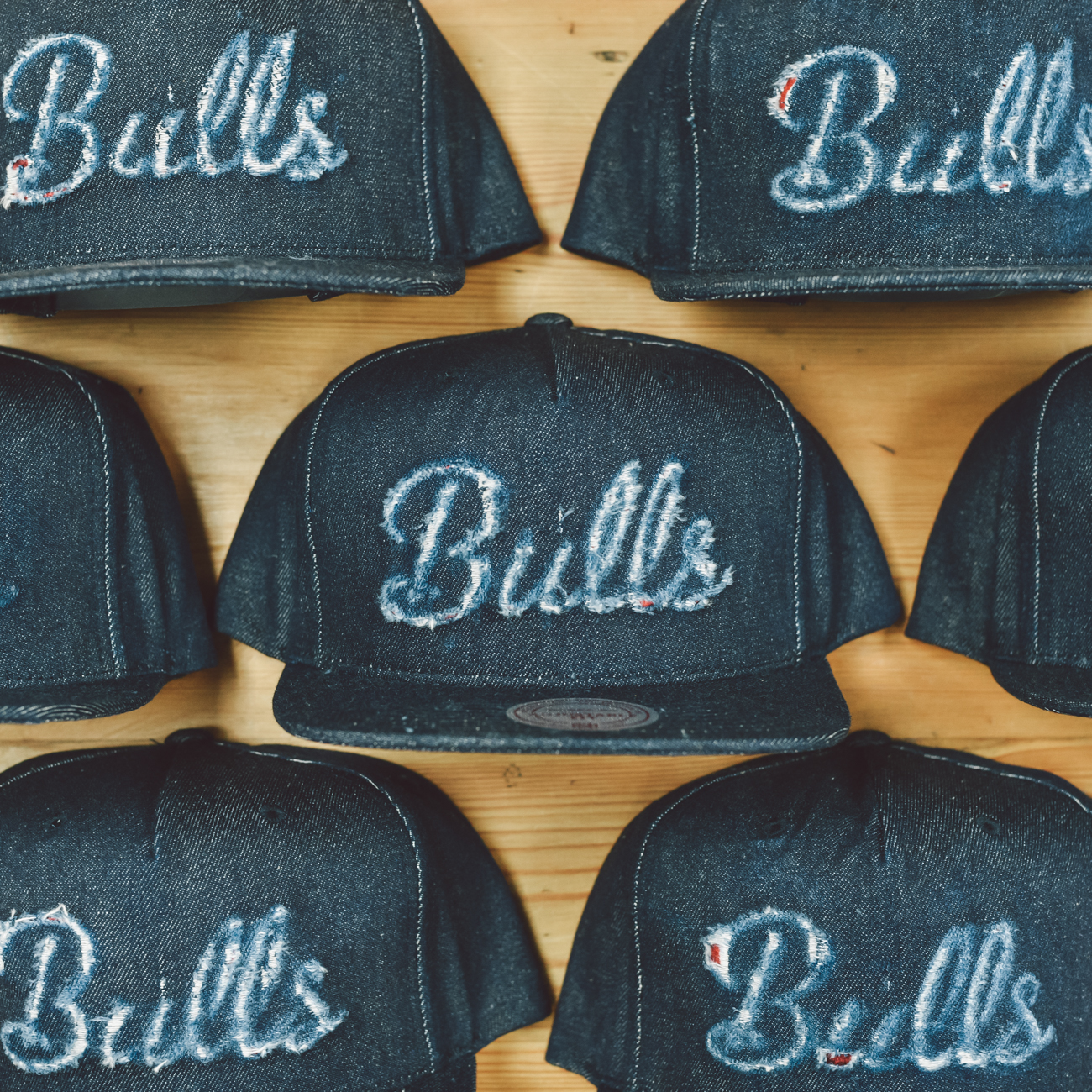 New Mitchell & Ness Chicago Bulls Black Destructed Denim Snapback Hat 