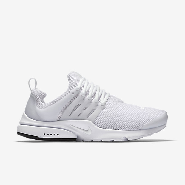 all white nike shoes mens