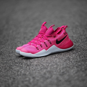 breast cancer shoes nike