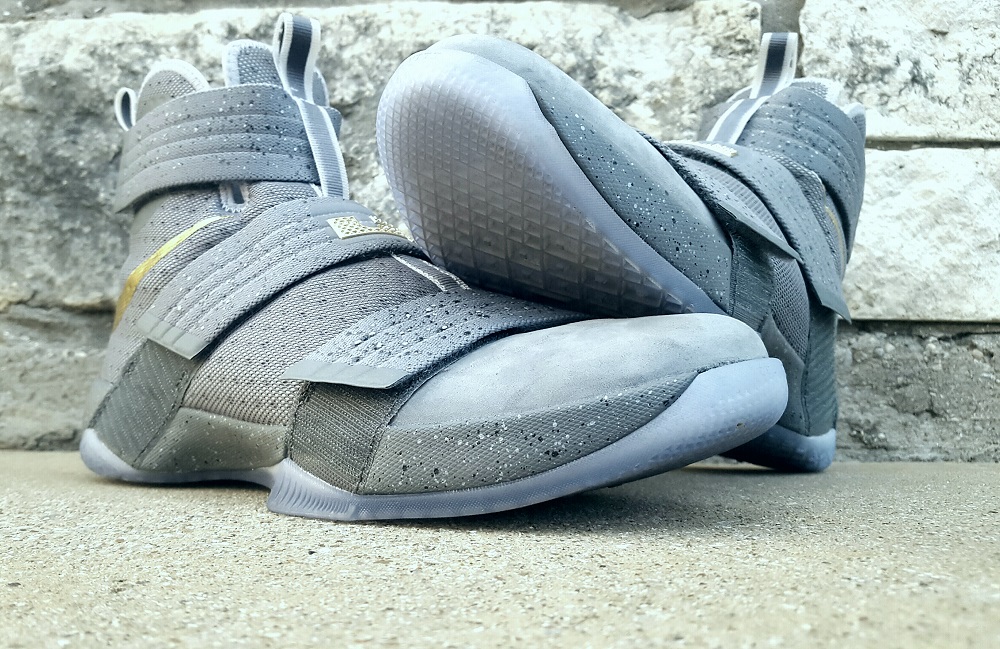 Reverberación dinastía esfuerzo Nike LeBron Soldier 10 FSG PE 'Battle Grey' - First Look and Impressions -  WearTesters