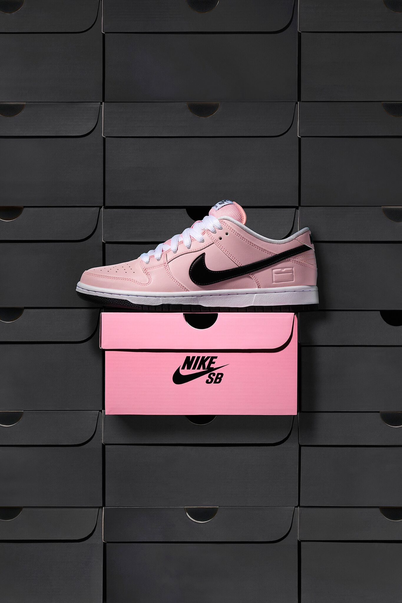 dunk sb pink box