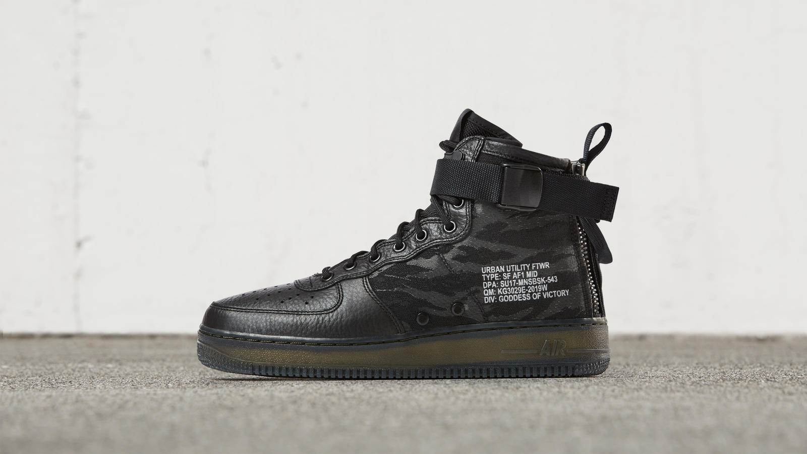 NIKE SPECIAL FIELD AIR FORCE 1 MID 