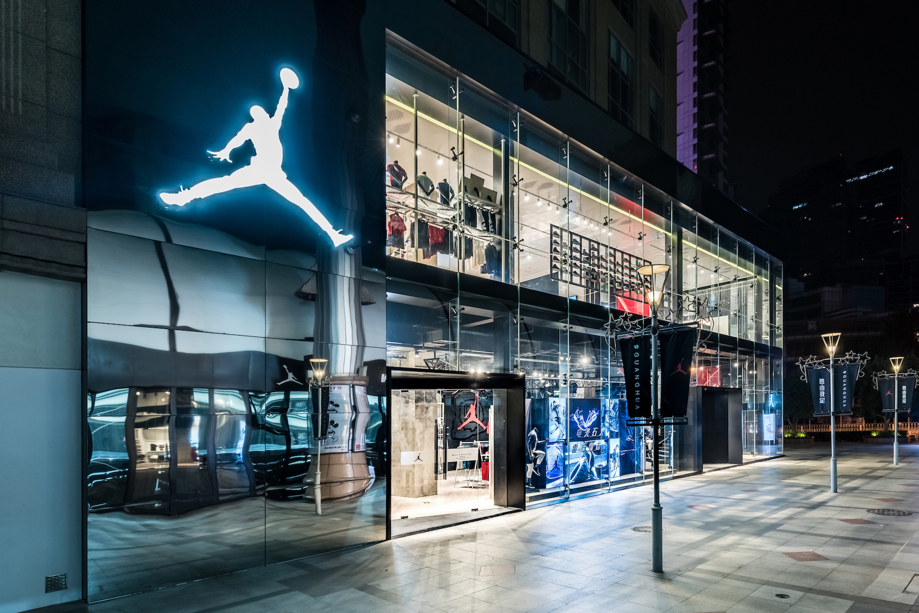 beskyttelse Afspejling Slibende Jordan 9 Guanghua, Asia's Largest Jordan Brand Store, Opens in Beijing -  WearTesters