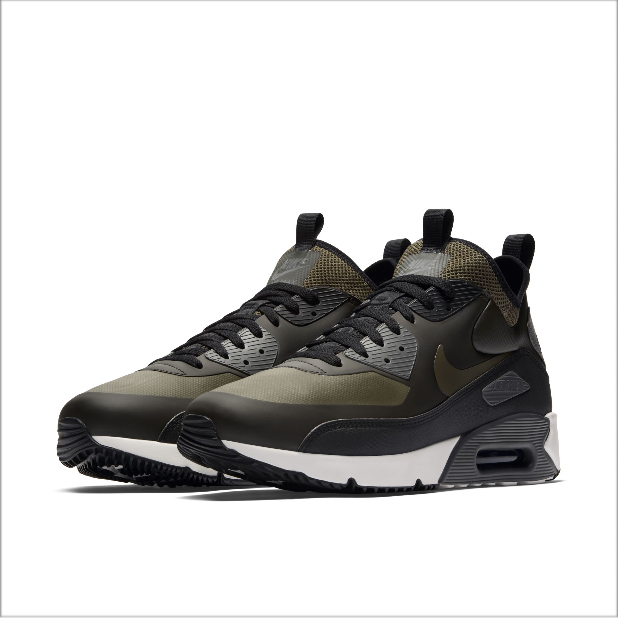 These Nike Air Max 90 Ultra Mids Get 