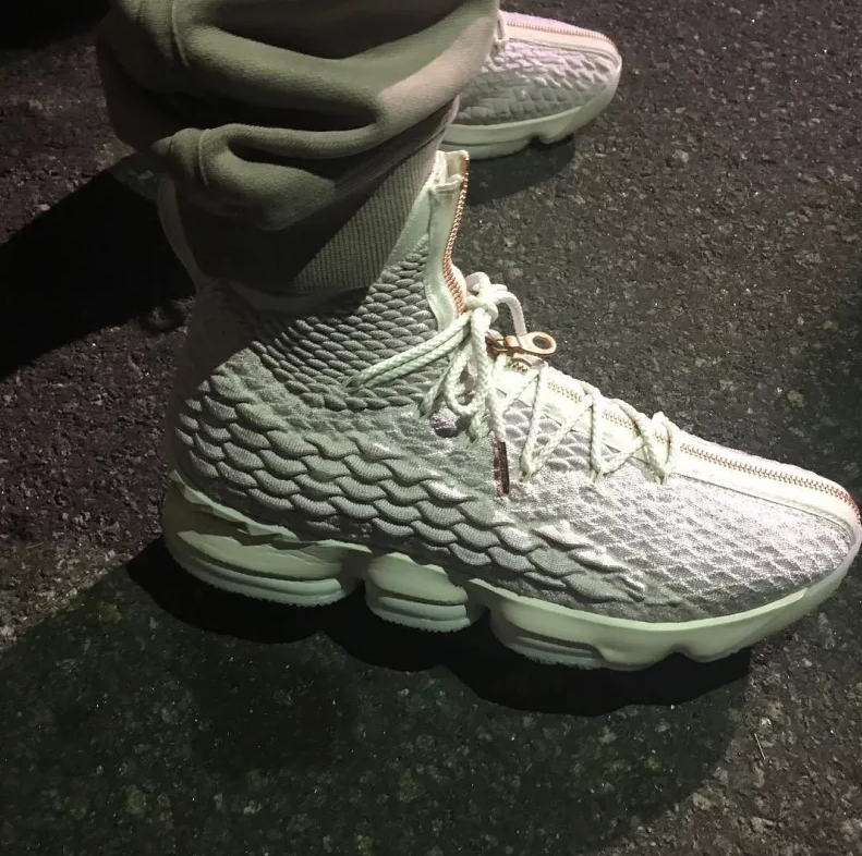 Nike LeBron 15 That Features a Zipper 