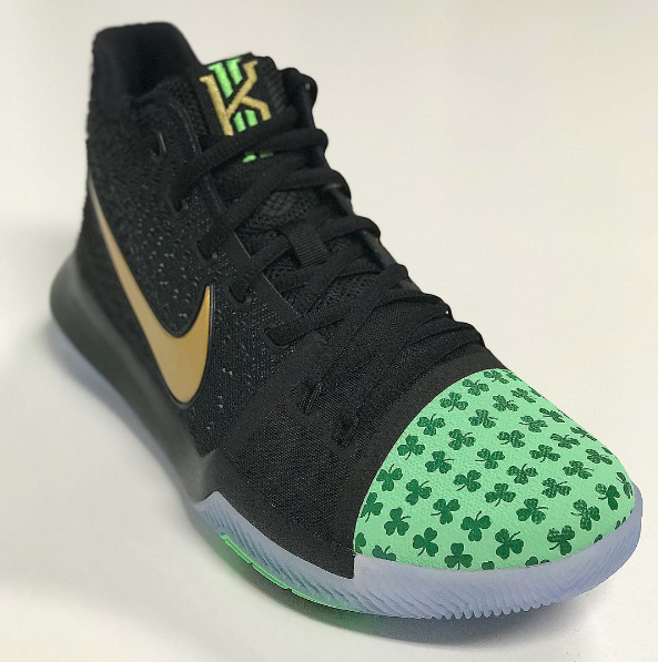 Selling - kyrie irving shoes 3 boston 