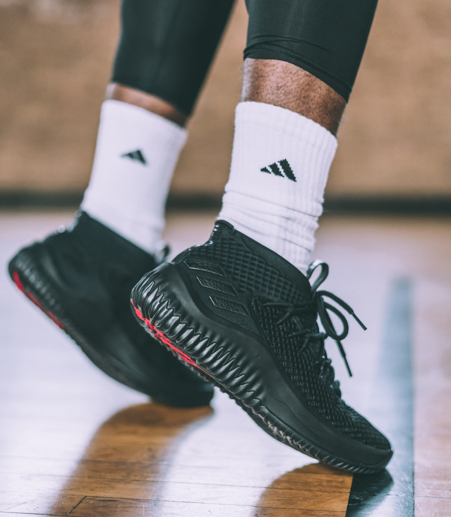 dividir Conquista fusible The Blackout adidas Dame 4 'Dame Time' is Available Now - WearTesters
