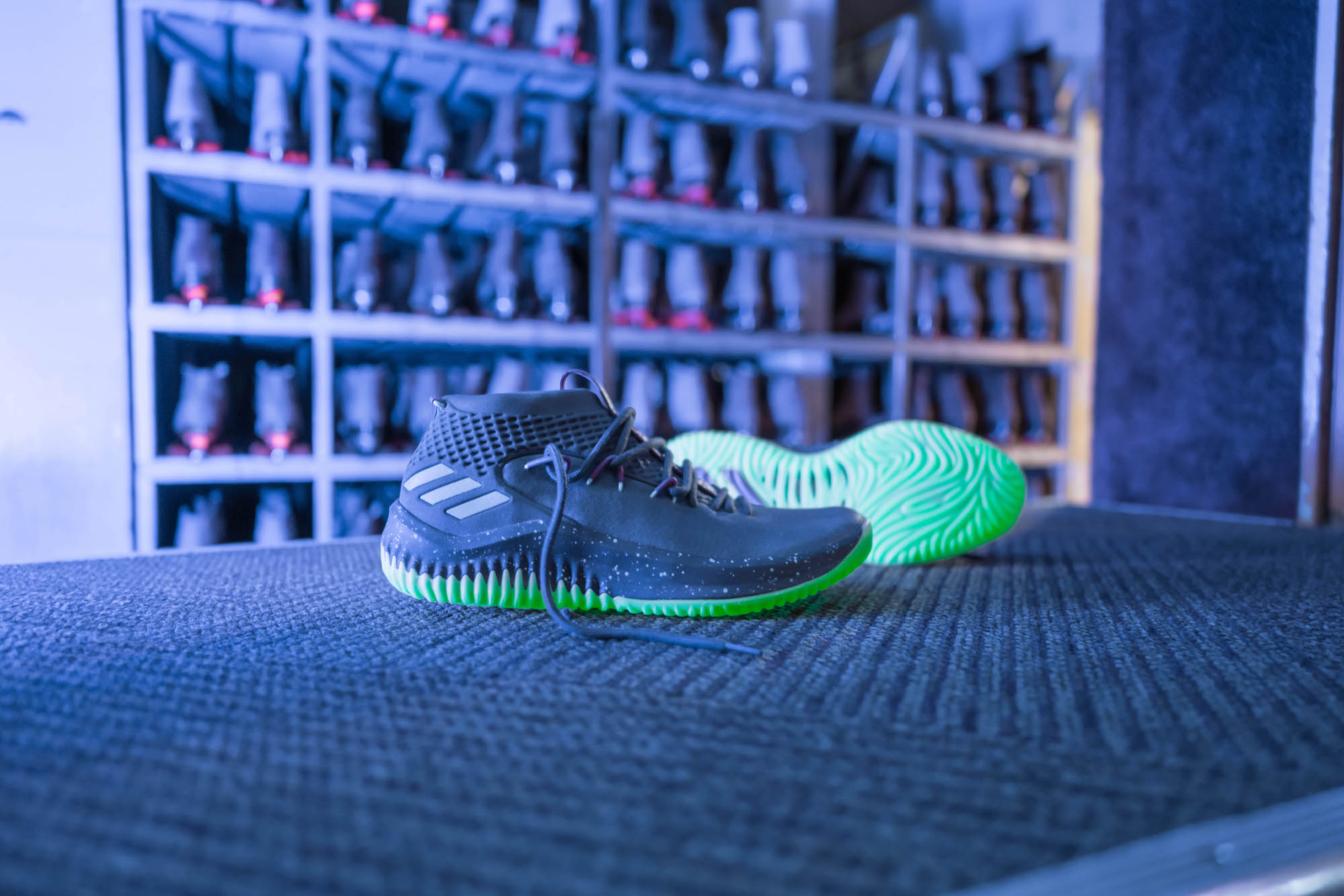 adidas dame 4 glow in the park 2