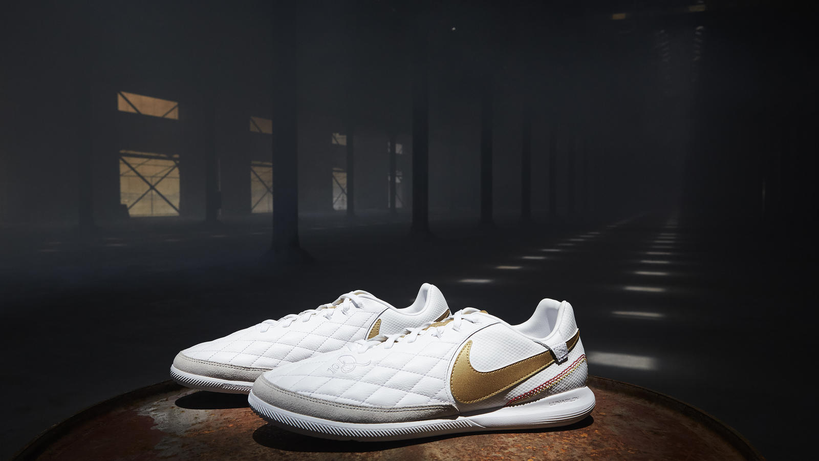 Criatura A través de Viaje Nike Unveils 10R City Collection to Honor Ronaldinho - WearTesters