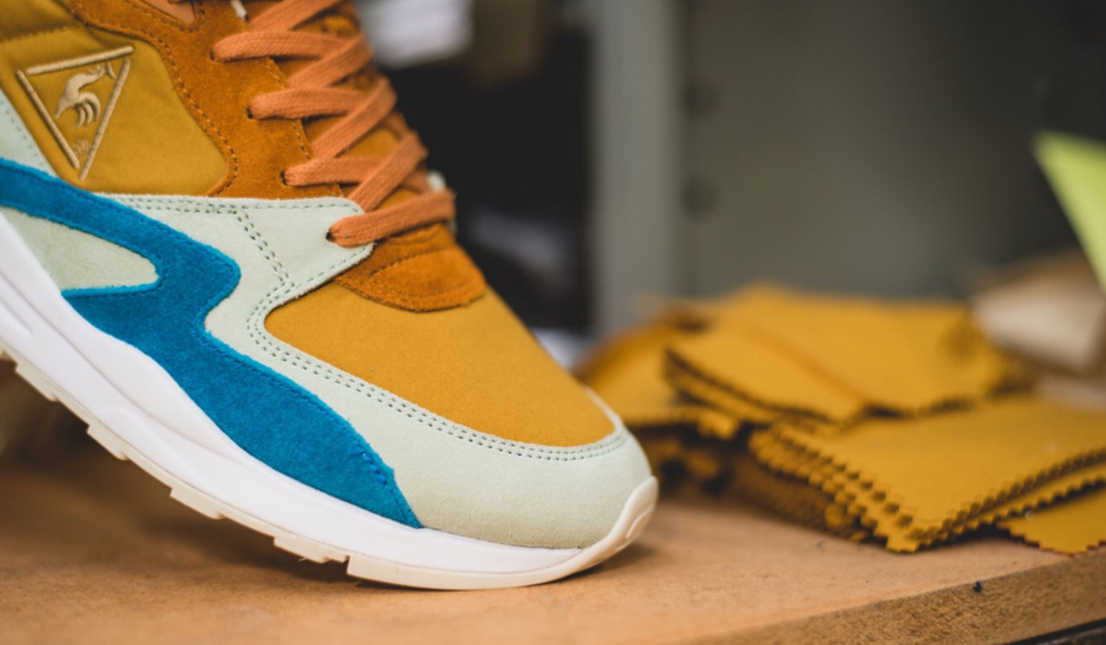 Hanon Shop Teases Le Coq Sportif R800 'The Good Agreement' Collaboration -  WearTesters