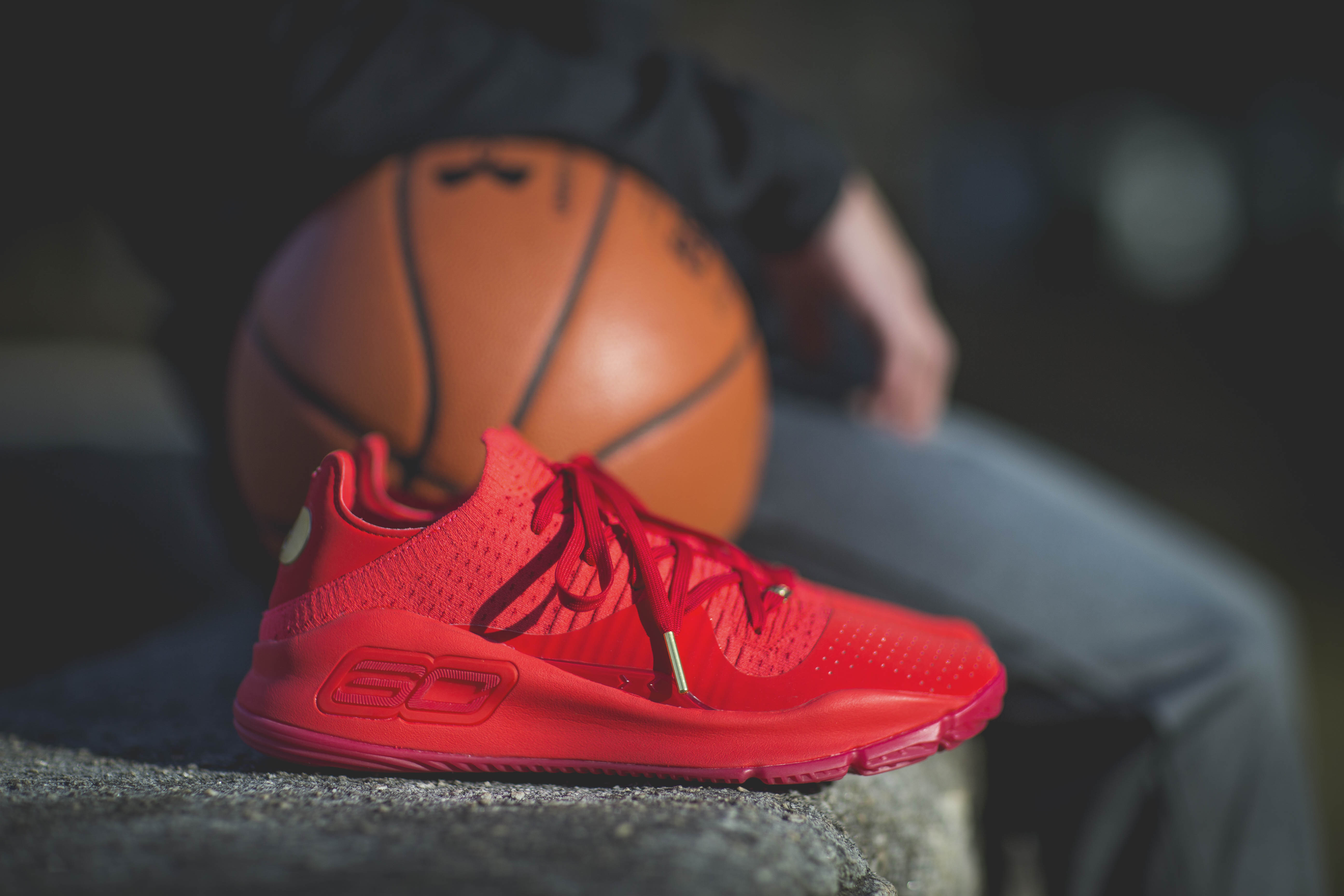 curry 4 red low