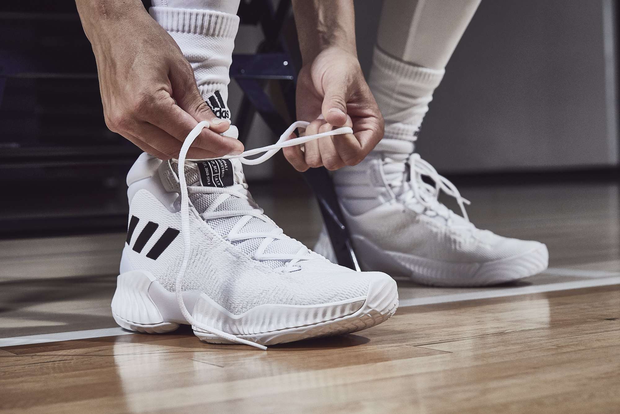adidas pro bounce 2018 white