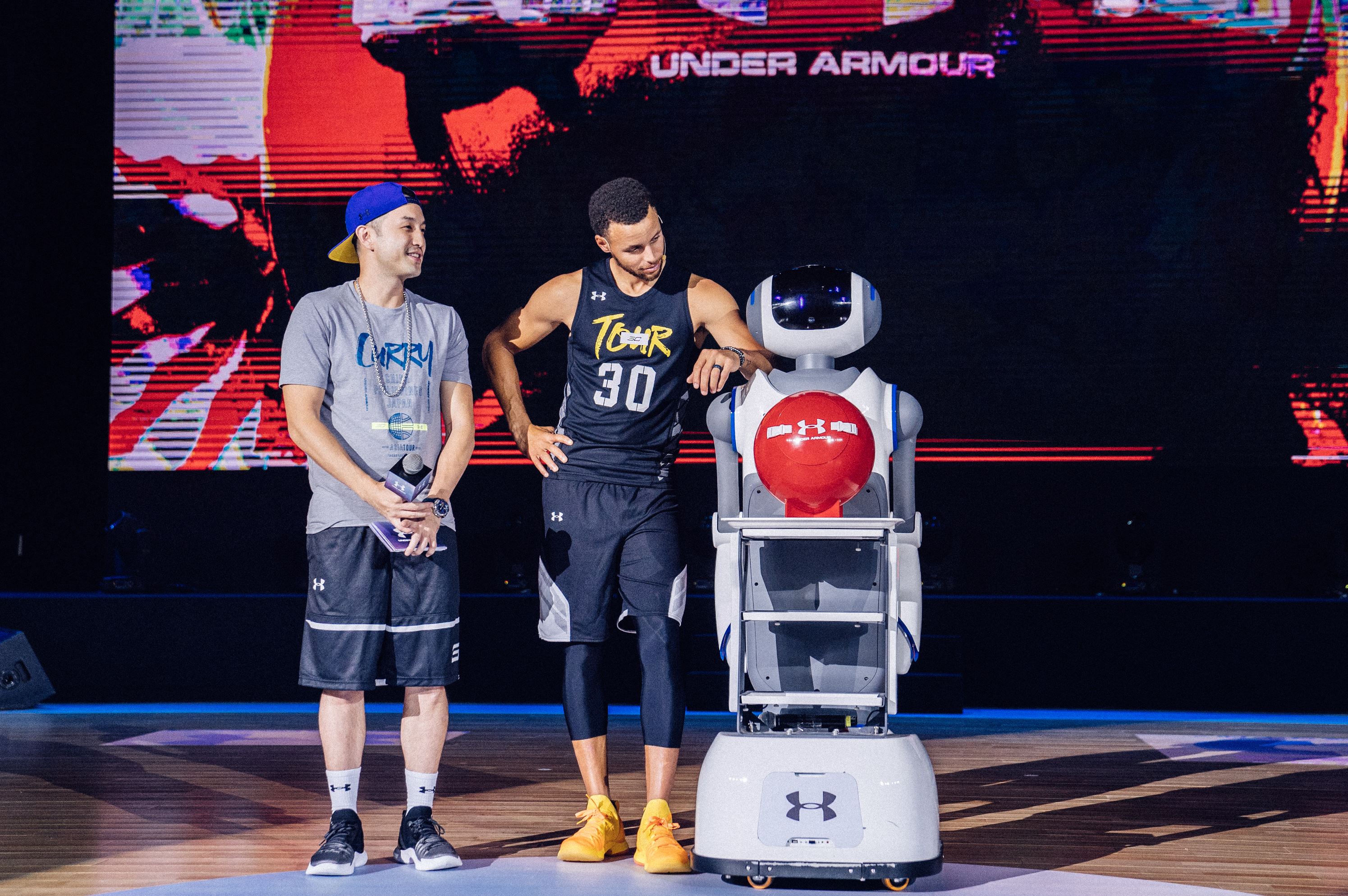 2018 stephen curry asia tour wuhan curry vs robot