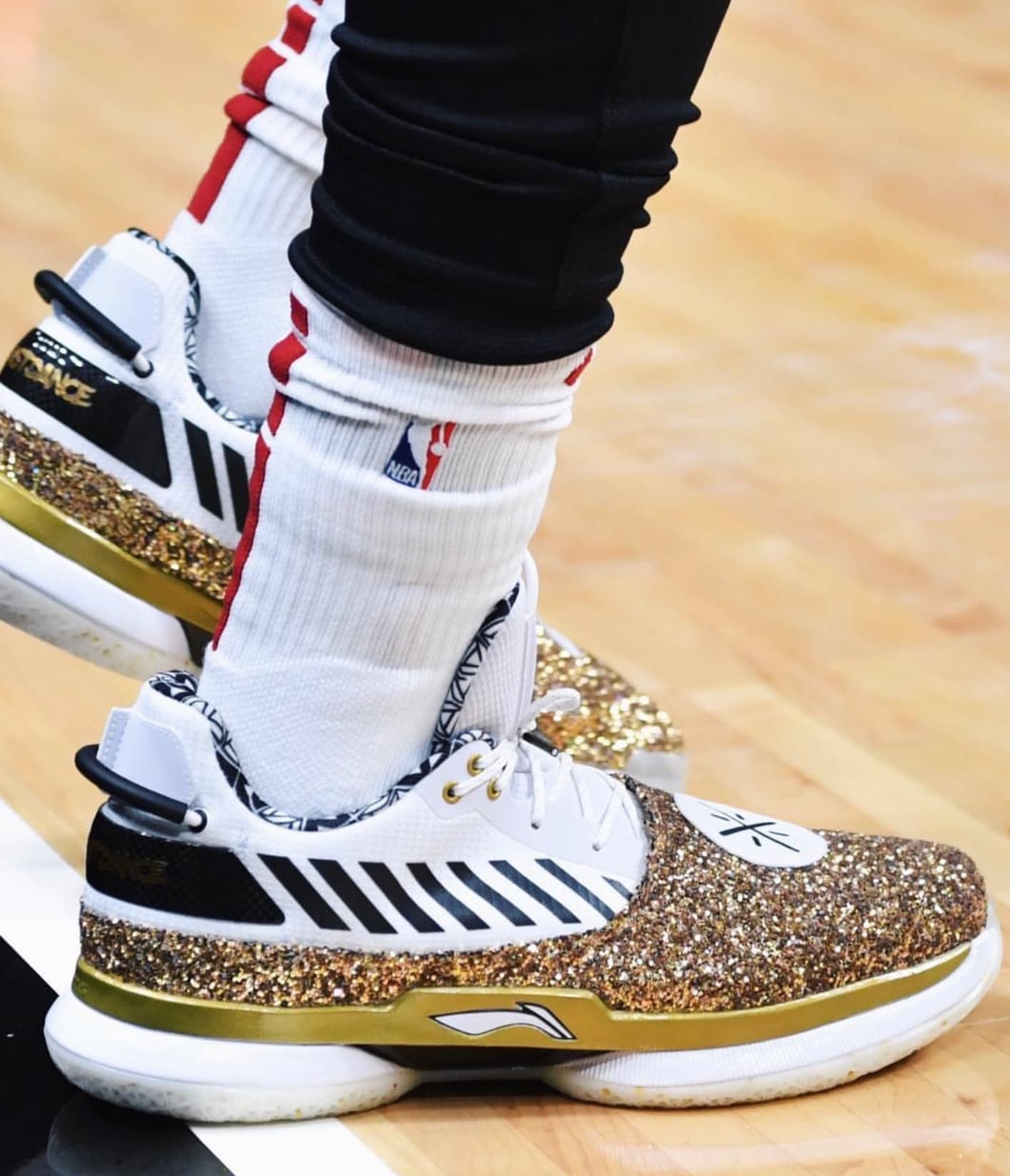 Miami Heat's Dwyane Wade Wears Shoes That Say One Last, 53% OFF