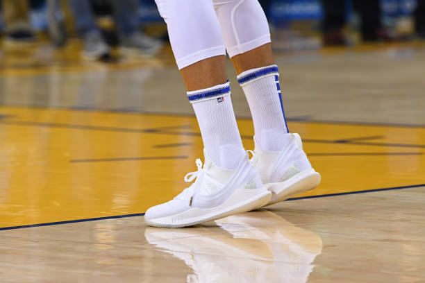 curry-5-all-white