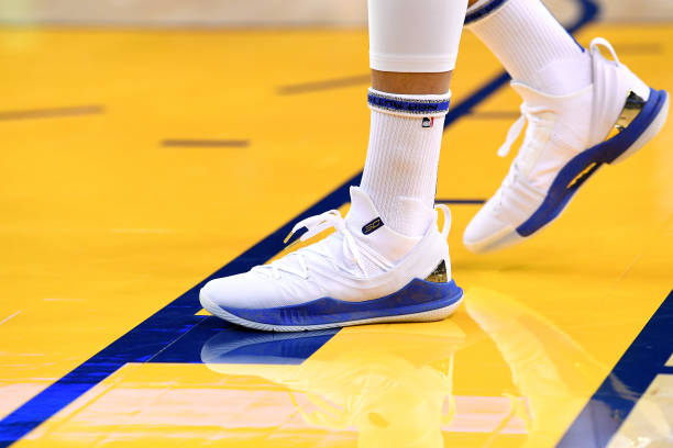 curry-5-blue-white