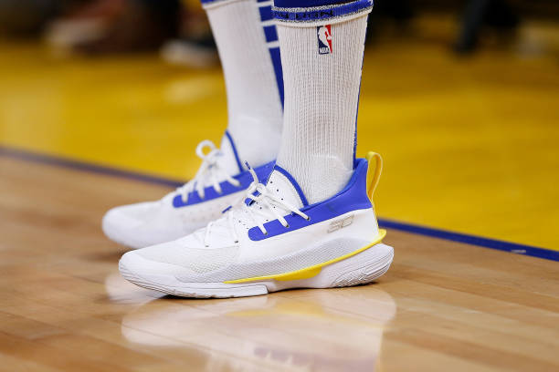 curry 7 gsw white blue yellow