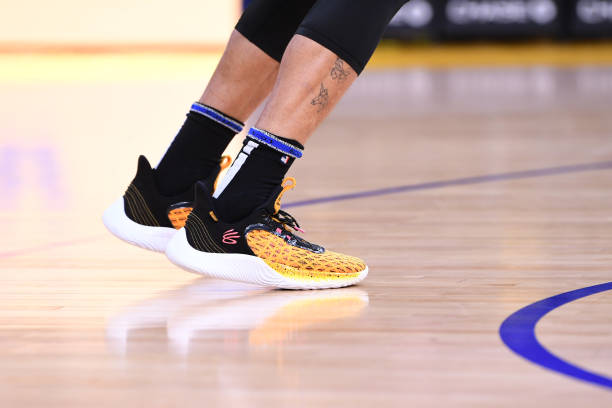 curry 9 yellow black